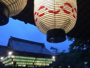 八坂神社御神楽奉納/Chozuya of Yasaka shrine