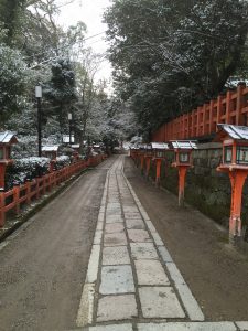Snows in Yasaka shrine