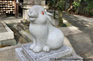 岡崎神社狛うさぎ